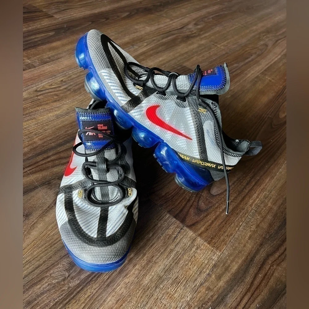 NIKE AIR VAPORMAX GS SIZE 8 Black/blue AQ2465-016